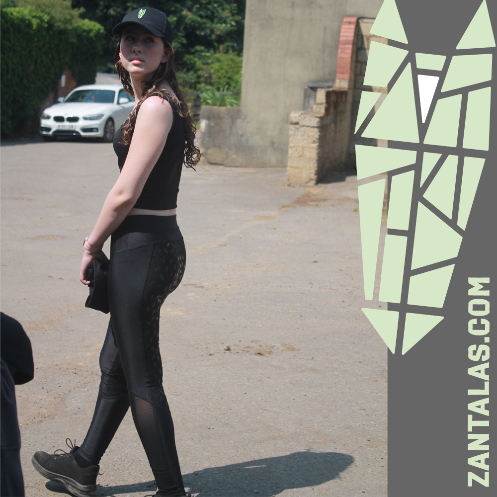 Mesh panel riding leggings